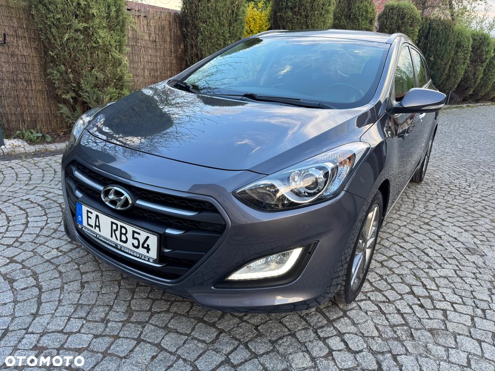 Hyundai i30 blue 1.6 GDI Style - 1
