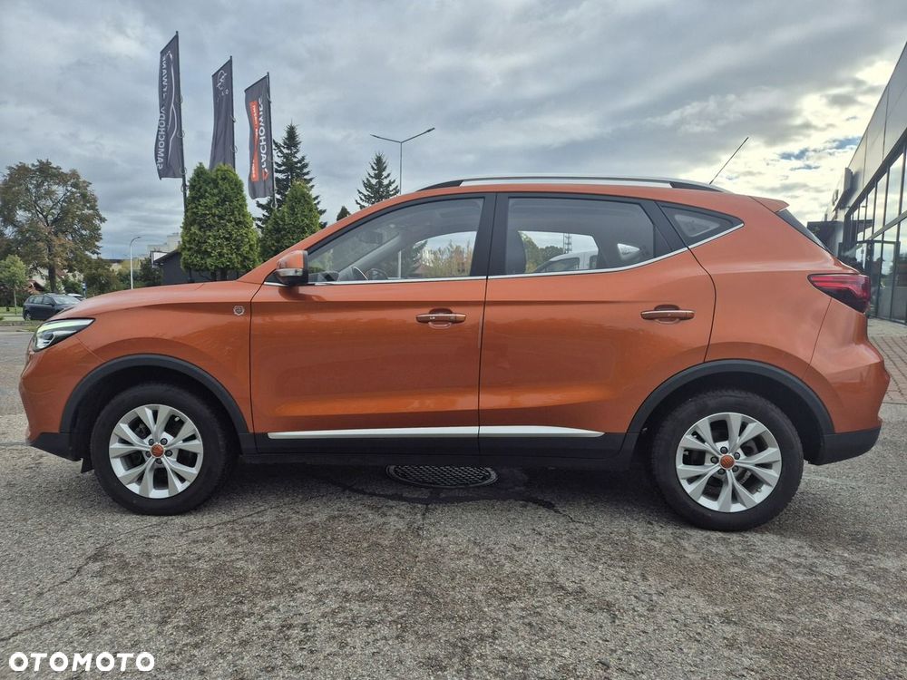MG ZS - 8