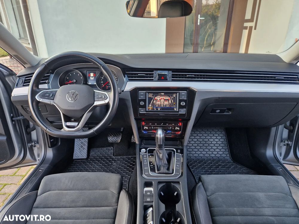 Volkswagen Passat - 4