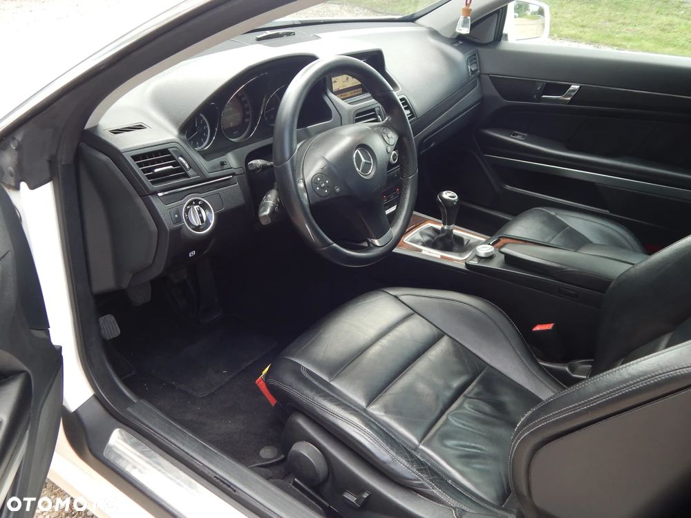 Mercedes-Benz Klasa E 220 CDI BlueEff - 11