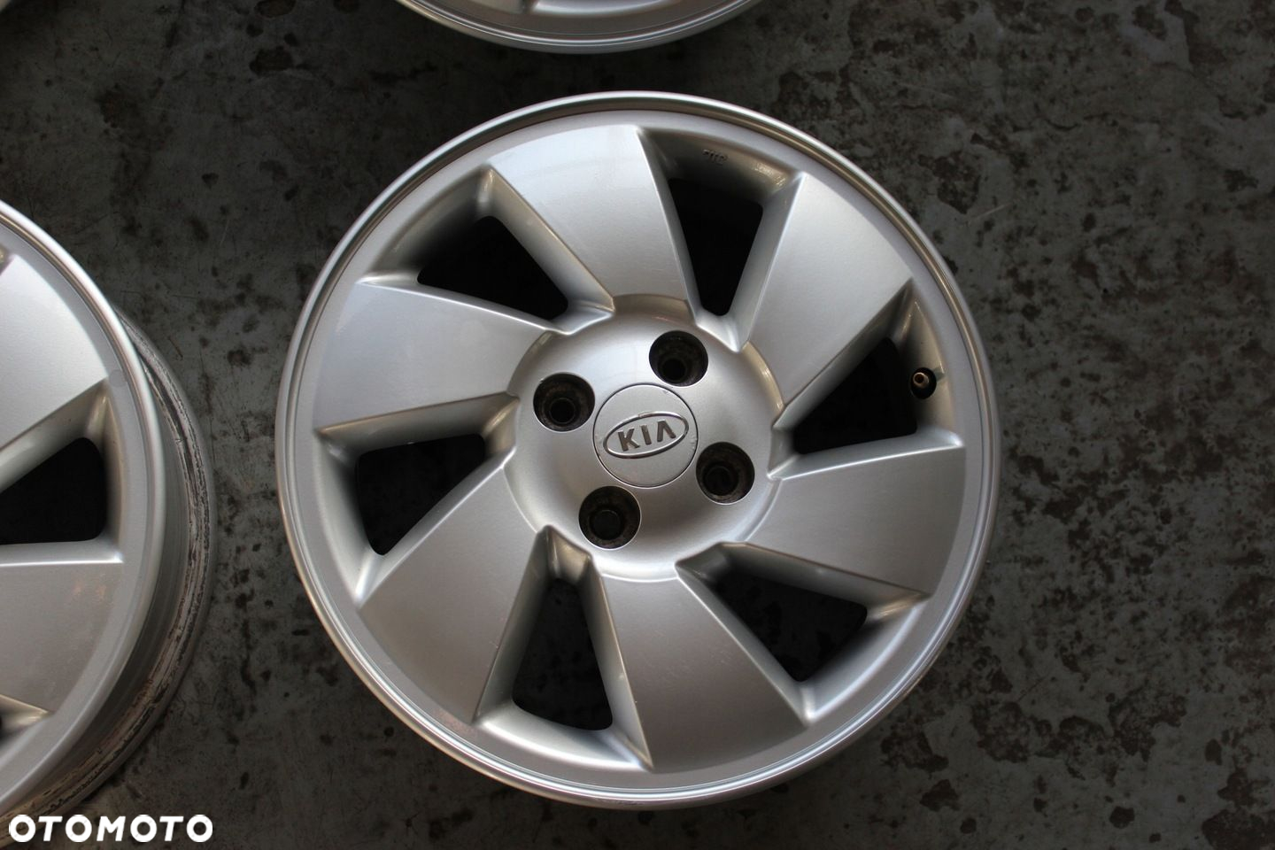 KIA PICANTO 15cali 4x100 ET46 5,5J RIO - 4