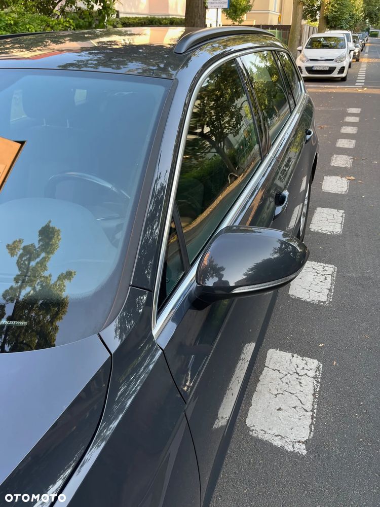Volkswagen Passat 2.0 TDI SCR DSG Comfortline - 9