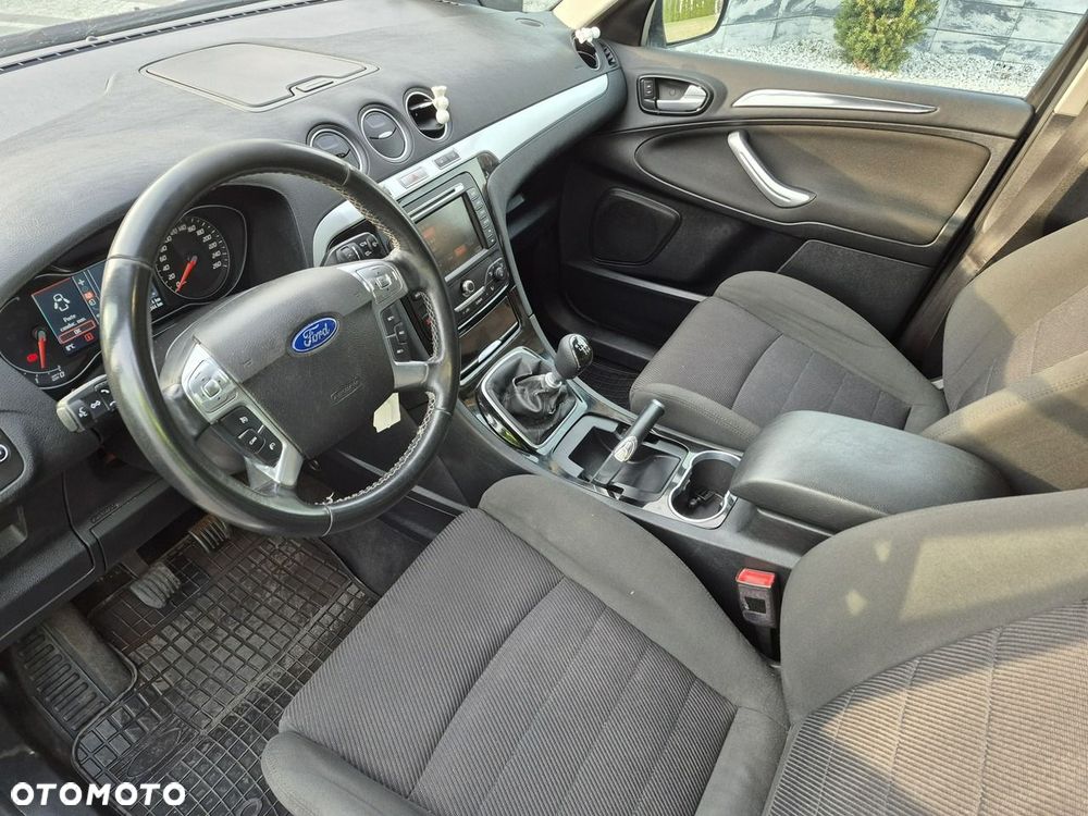 Ford S-Max - 9