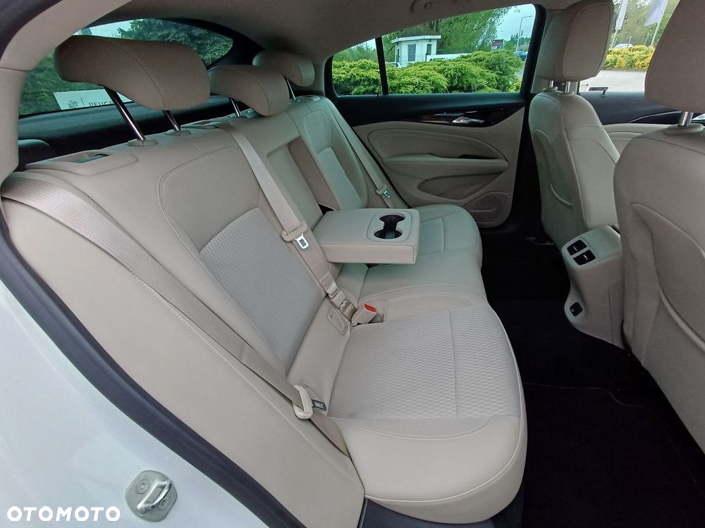 Opel Insignia 2.0 CDTI Innovation S&S - 32
