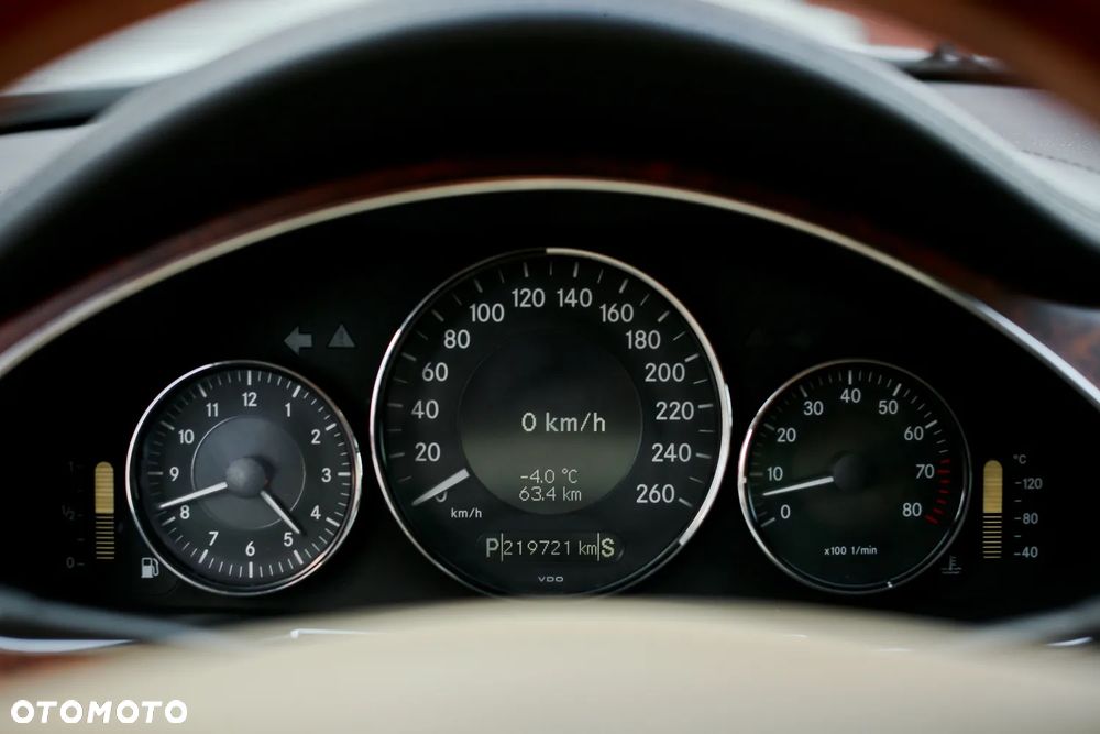 Mercedes-Benz CLS 350 CGI 7G-TRONIC - 28