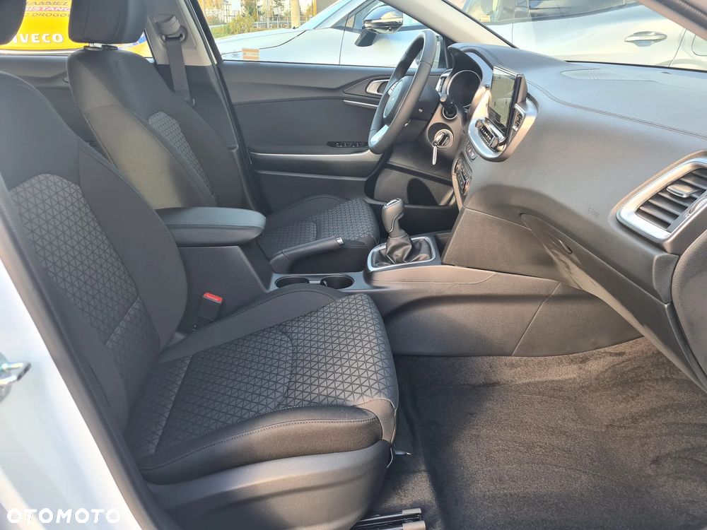 Kia Ceed 1.5 T-GDI S - 21