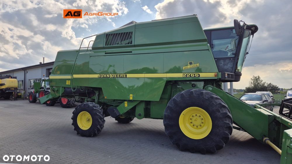 John Deere 2266 HillMaster 1998R - 2