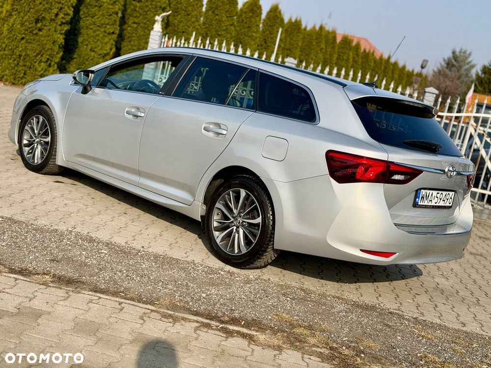 Toyota Avensis 2.0 D-4D Prestige - 29