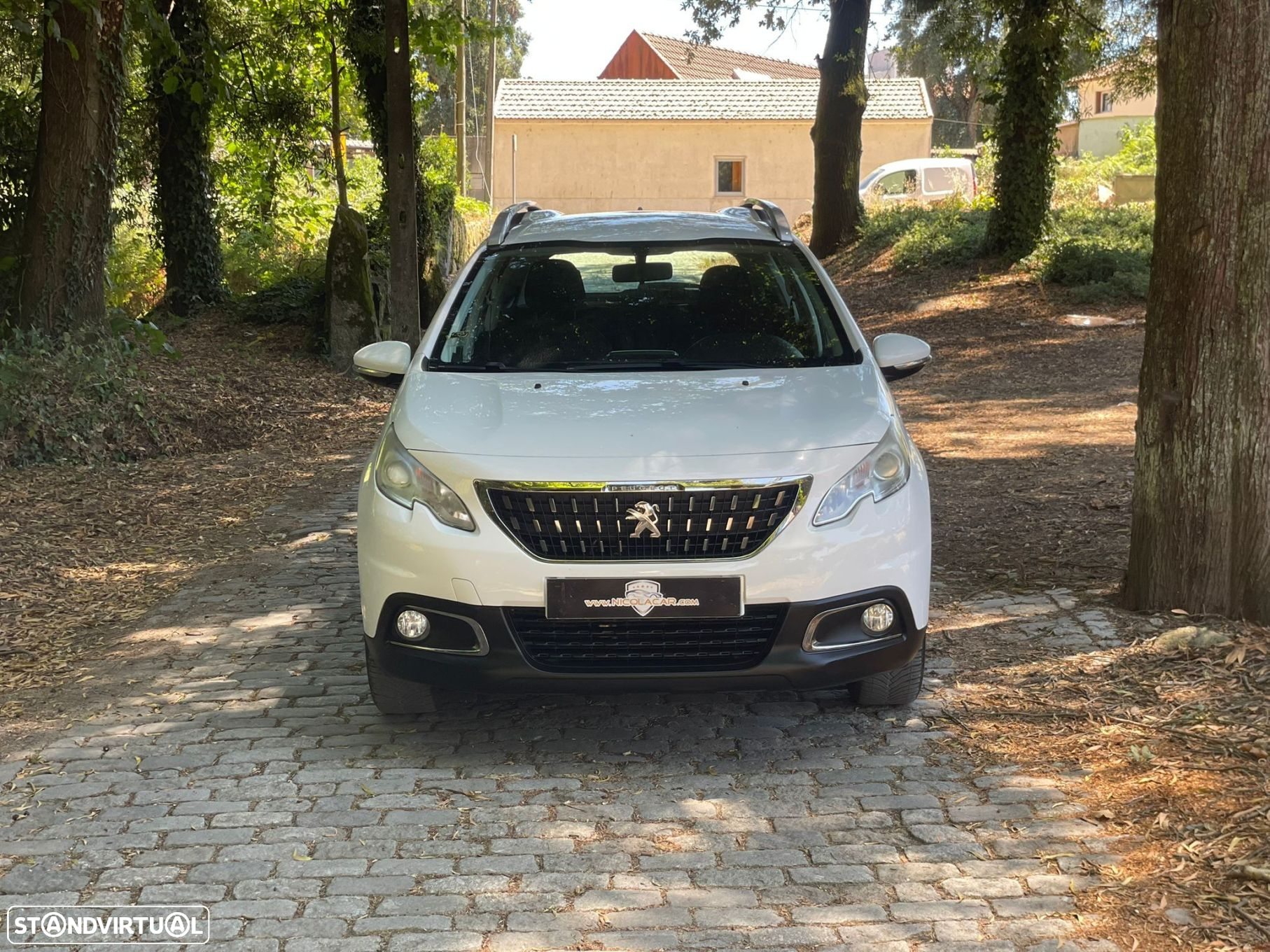 Peugeot 2008 1.2 PureTech Allure - 27