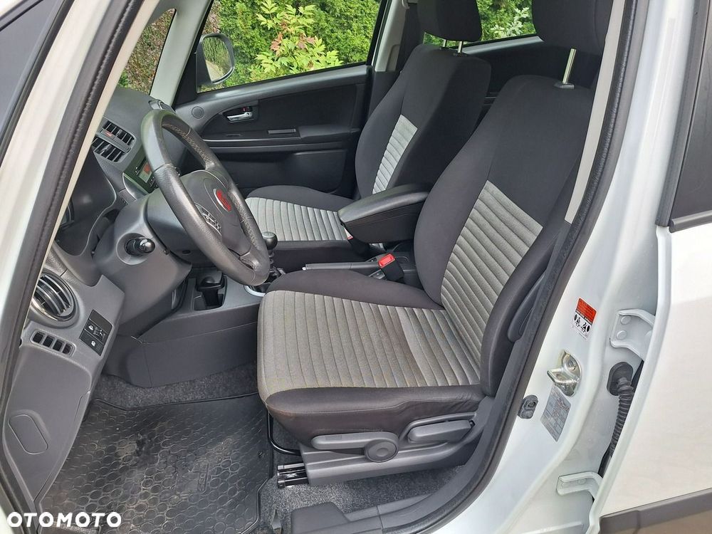 Fiat Sedici 2.0 Multijet 16V 4x4 Emotion - 11