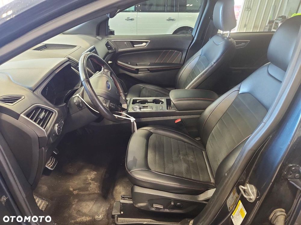 Ford Edge - 8