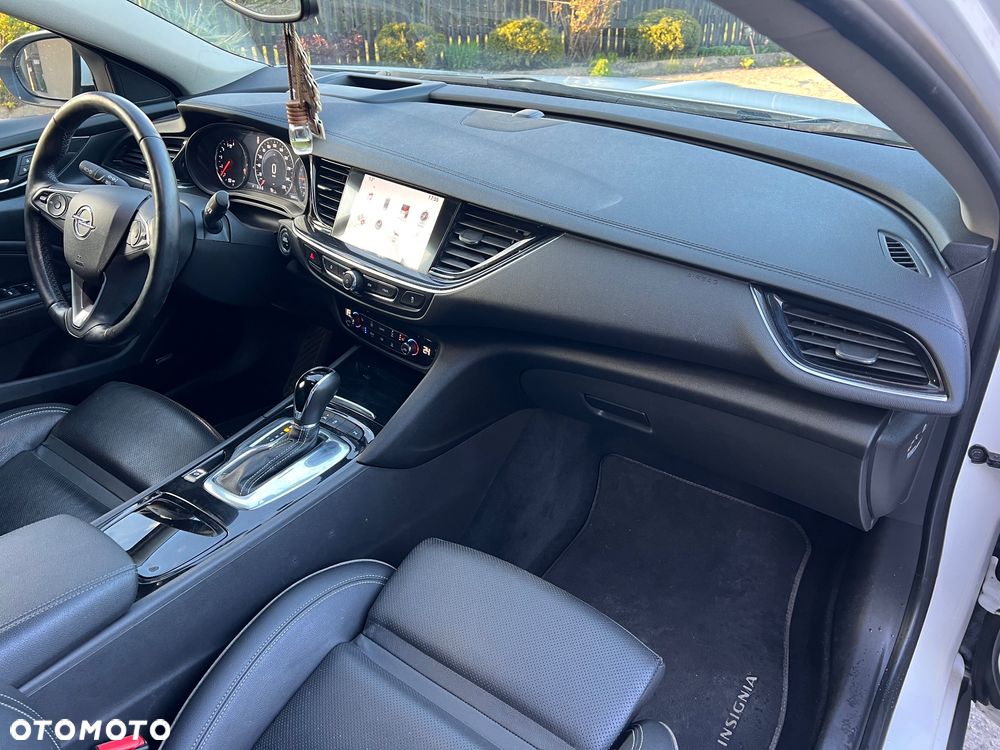 Opel Insignia 2.0 CDTI Cosmo - 24