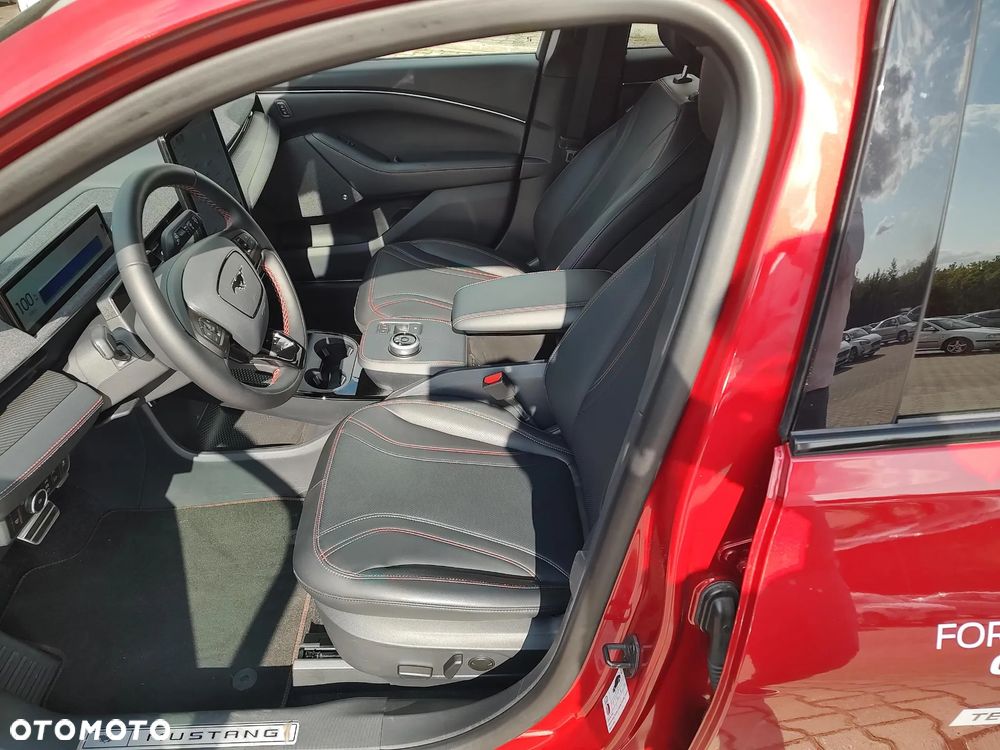 Ford Mustang Mach-E AWD PREMIUM - 10