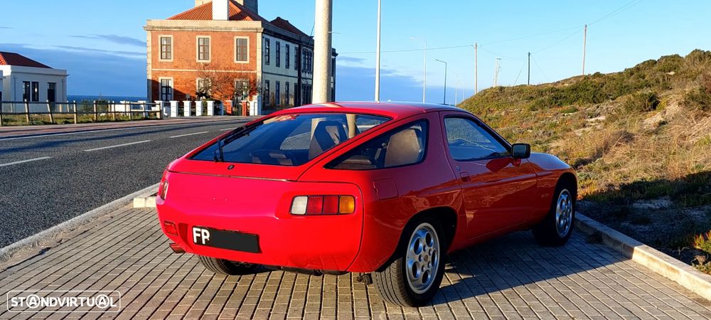 Porsche 928 - 21