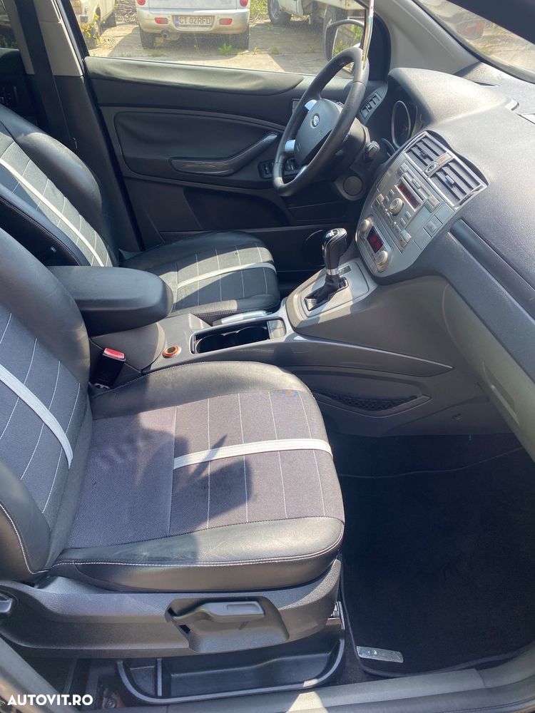 Ford Kuga 2.0 TDCi 4WD Powershift Titanium - 7