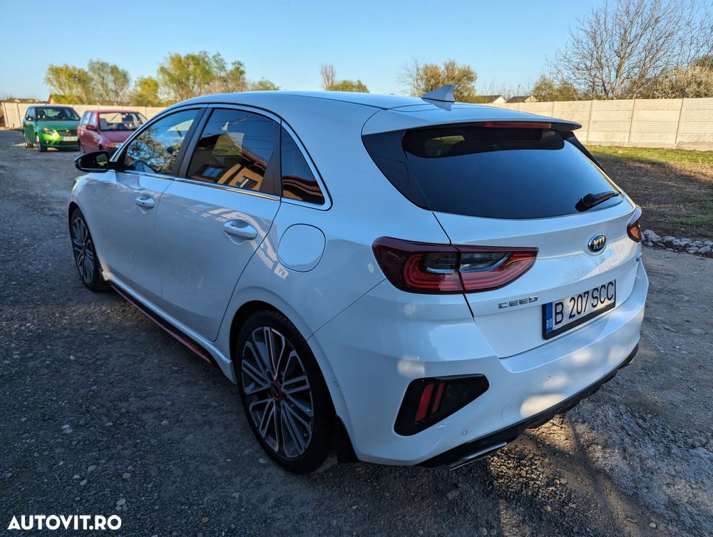 Kia Ceed - 4