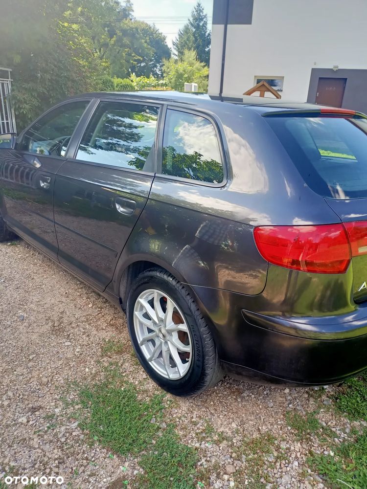 Audi A3 Sportback - 3