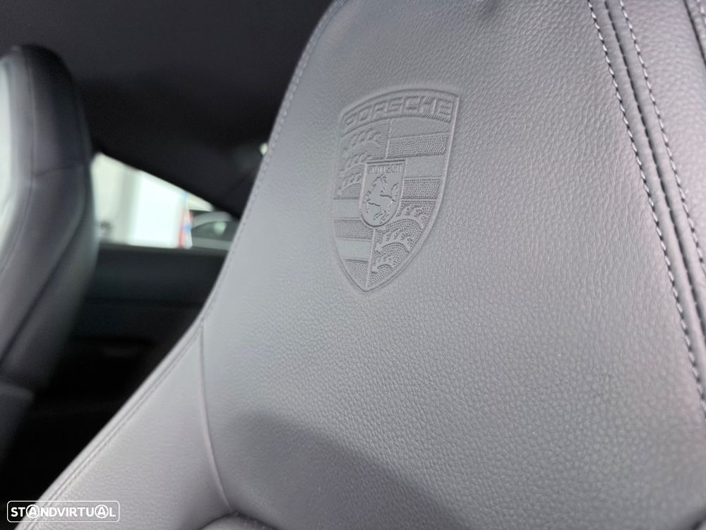 Porsche 911 (992) Carrera PDK - 29