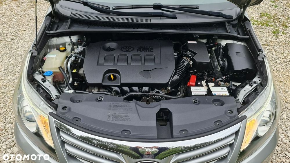 Toyota Avensis - 32