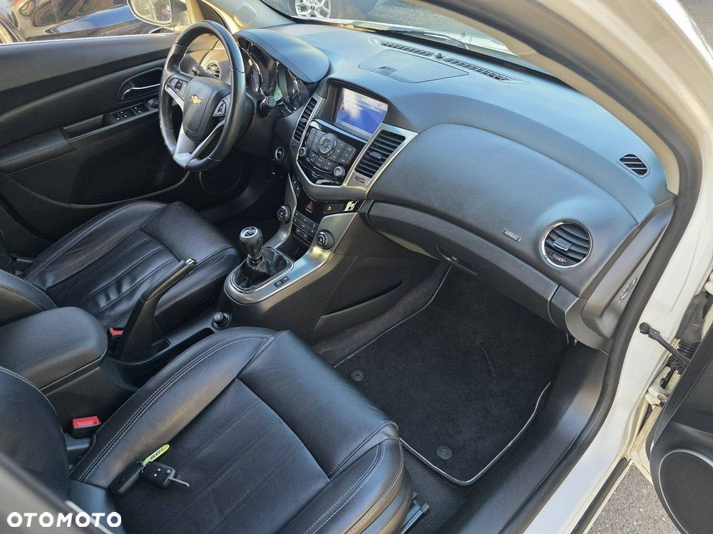 Chevrolet Cruze 1.4T LTZ+ - 30