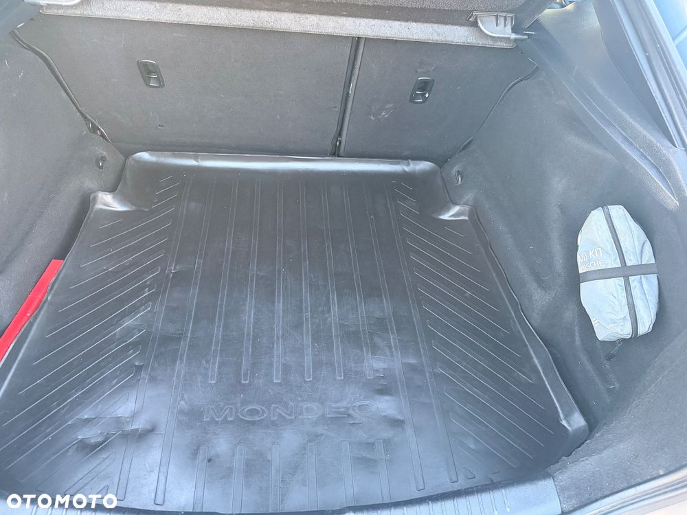 Ford Mondeo 2.5 Titanium S - 18
