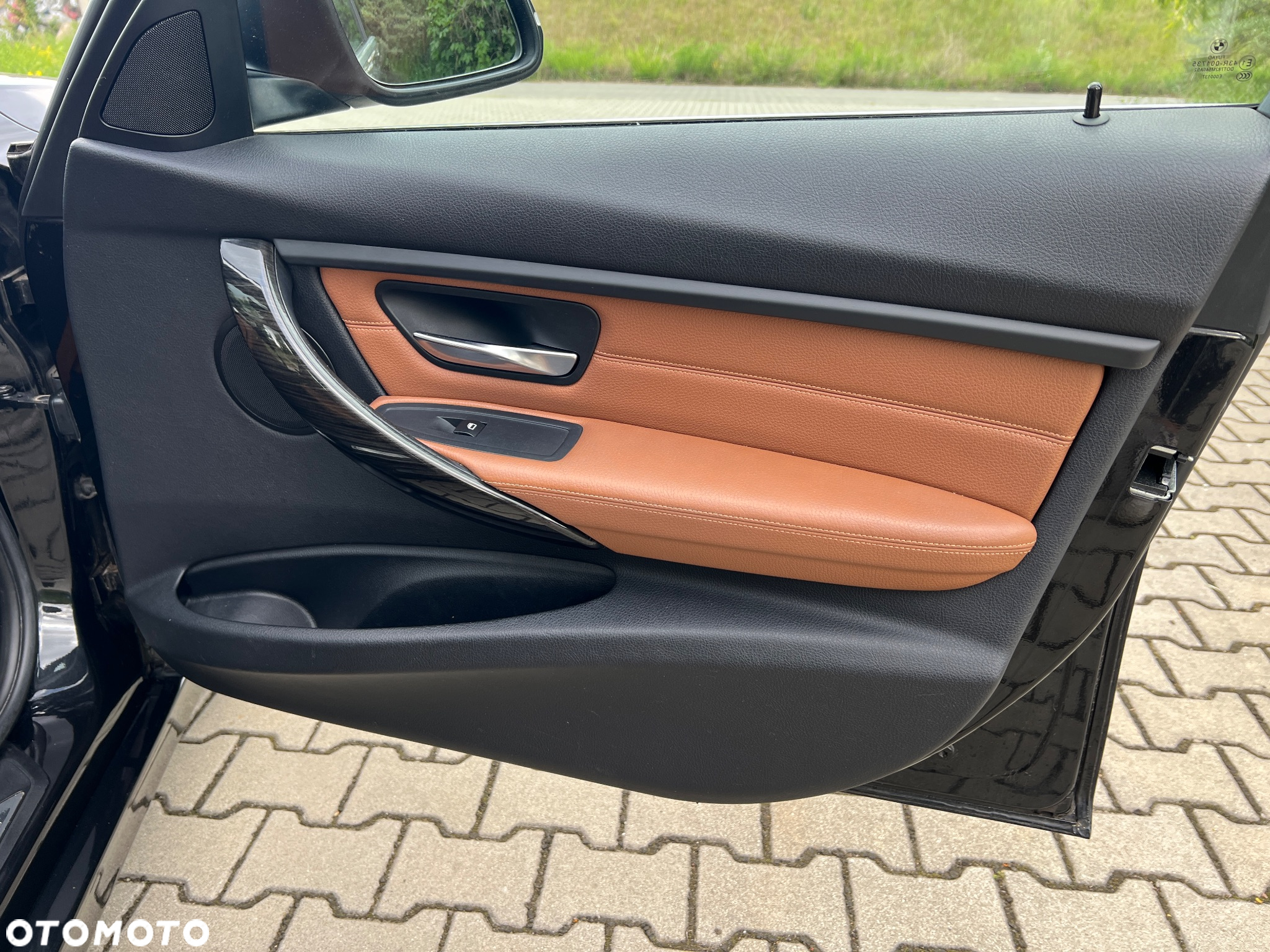 BMW Seria 3 318d Touring Luxury Line - 24