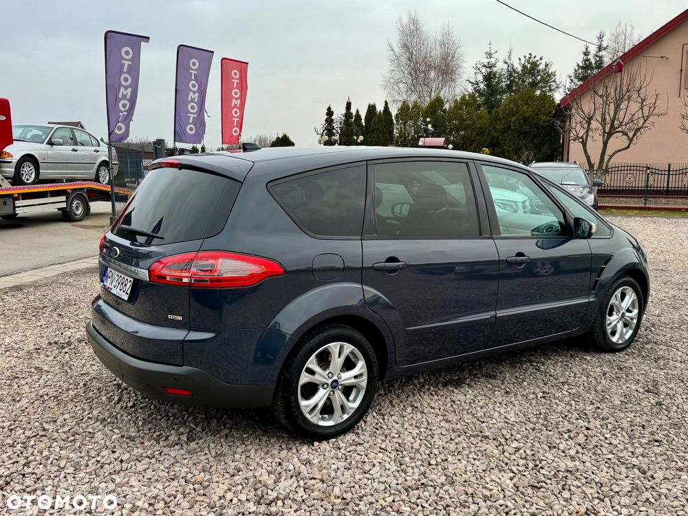Ford S-Max - 17
