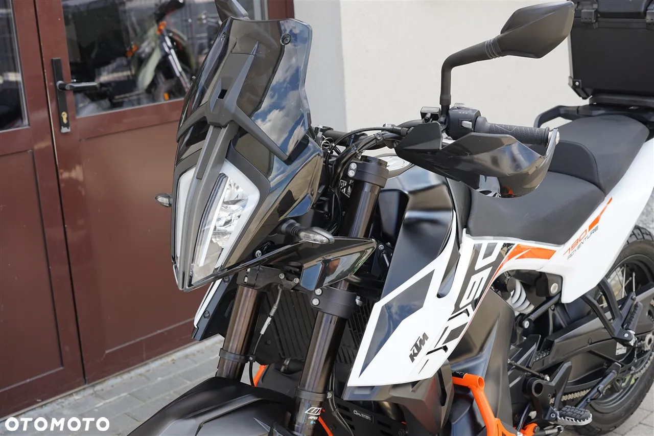 KTM Adventure - 25