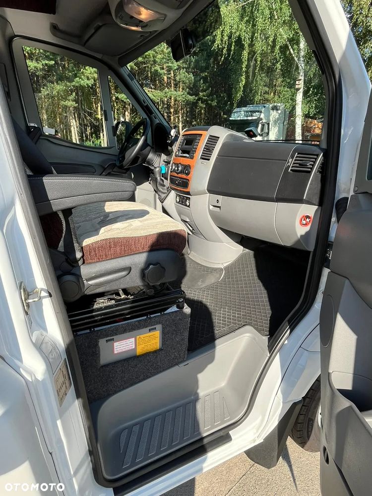 Mercedes-Benz Sprinter - 8