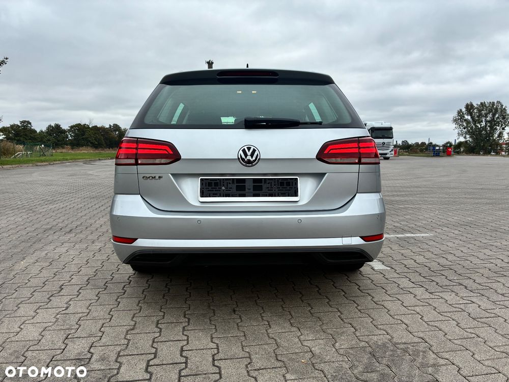 Volkswagen Golf 1.6 TDI SCR Comfortline - 10