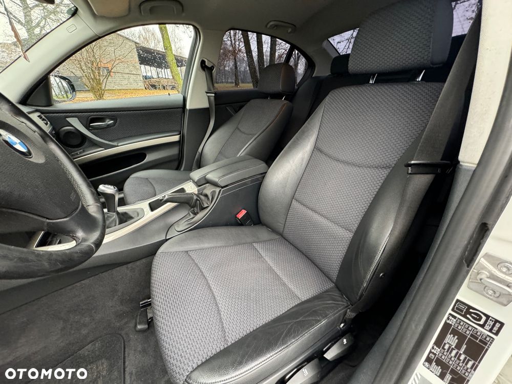 BMW Seria 3 316d Edition M Sport Shadow - 30