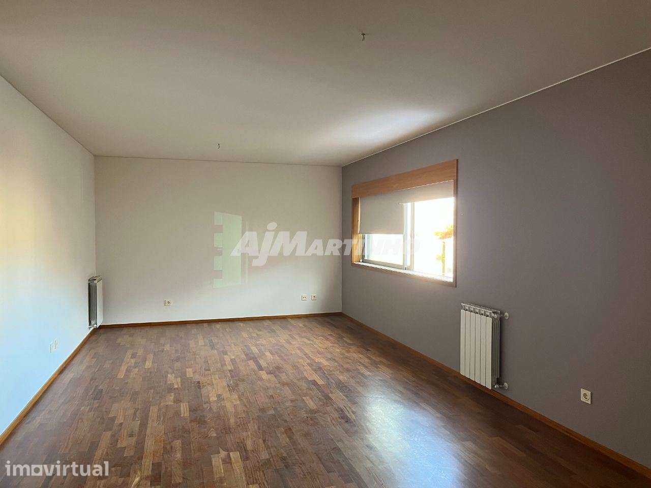 Excelente apartamento T2 - Com garagem, Baixa do Porto, campo 24 ag... - Grande imagem: 3/18