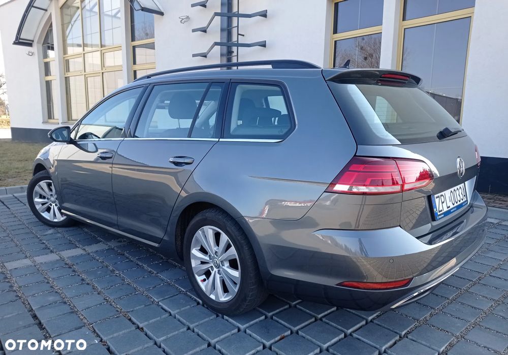 Volkswagen Golf - 8