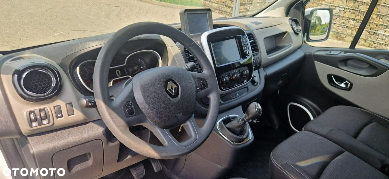 Renault Trafic - 15