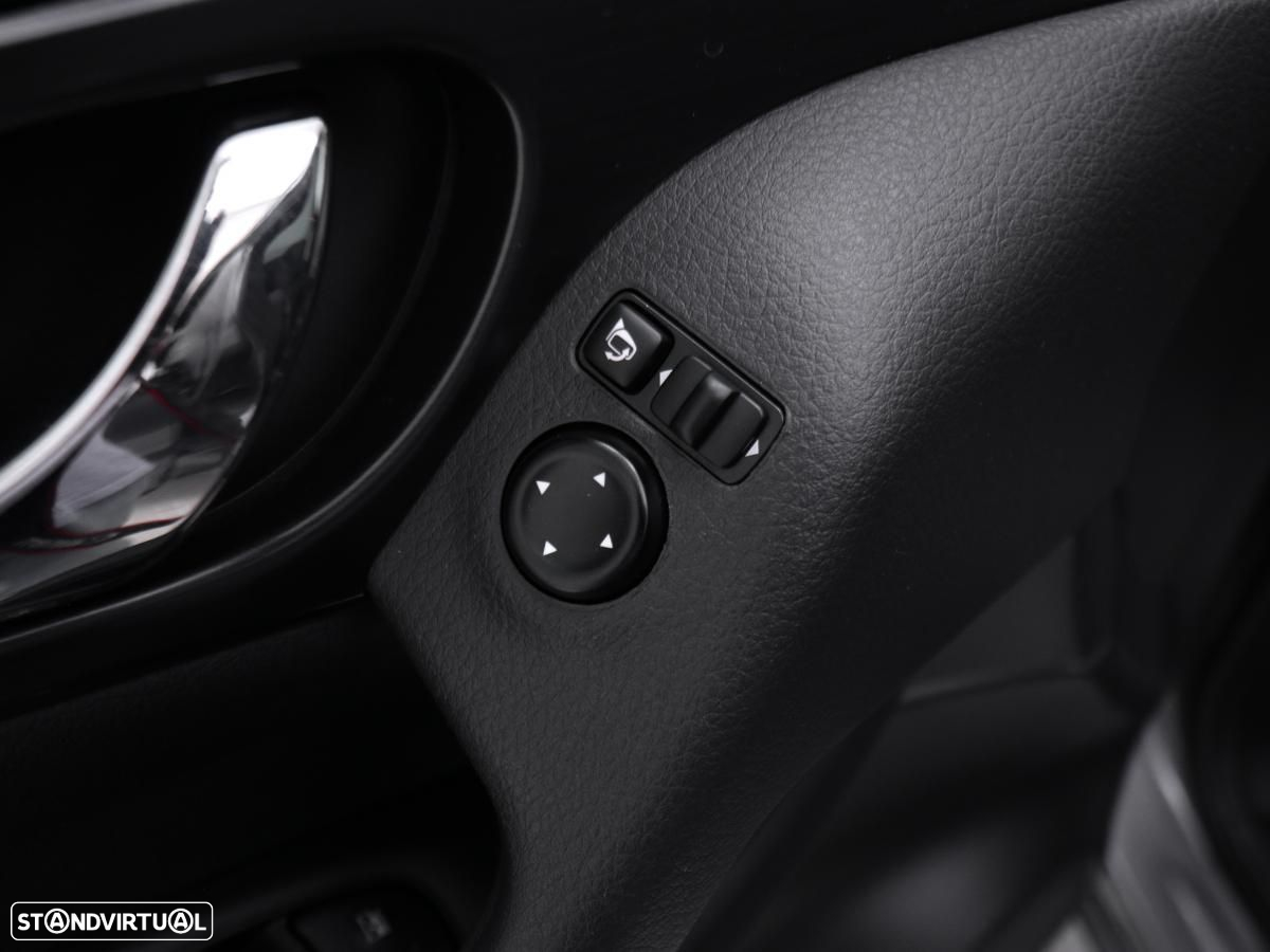 Nissan Qashqai 1.5 dCi N-Tec - 16