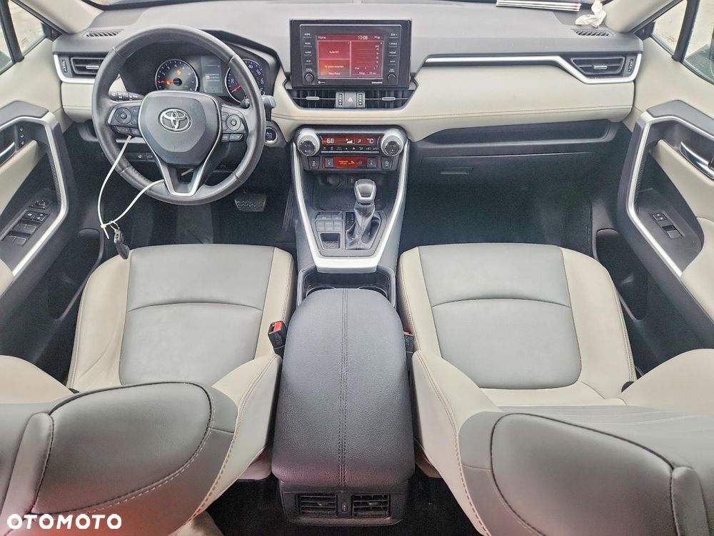 Toyota RAV4 - 9
