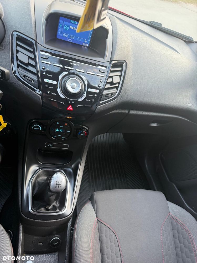 Ford Fiesta 1.0 EcoBoost S&S ST-LINE - 23