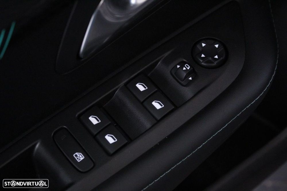 Peugeot 208 1.2 PureTech Allure EAT8 - 20