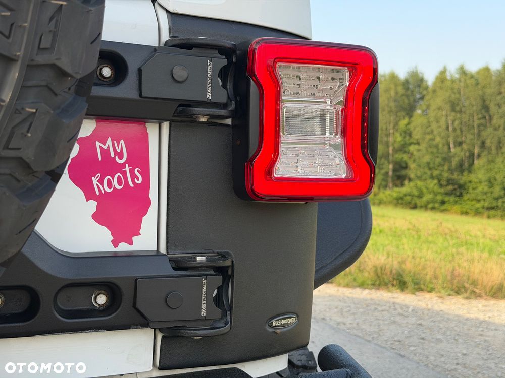 Jeep Wrangler 3.6 Unlim Sahara - 14