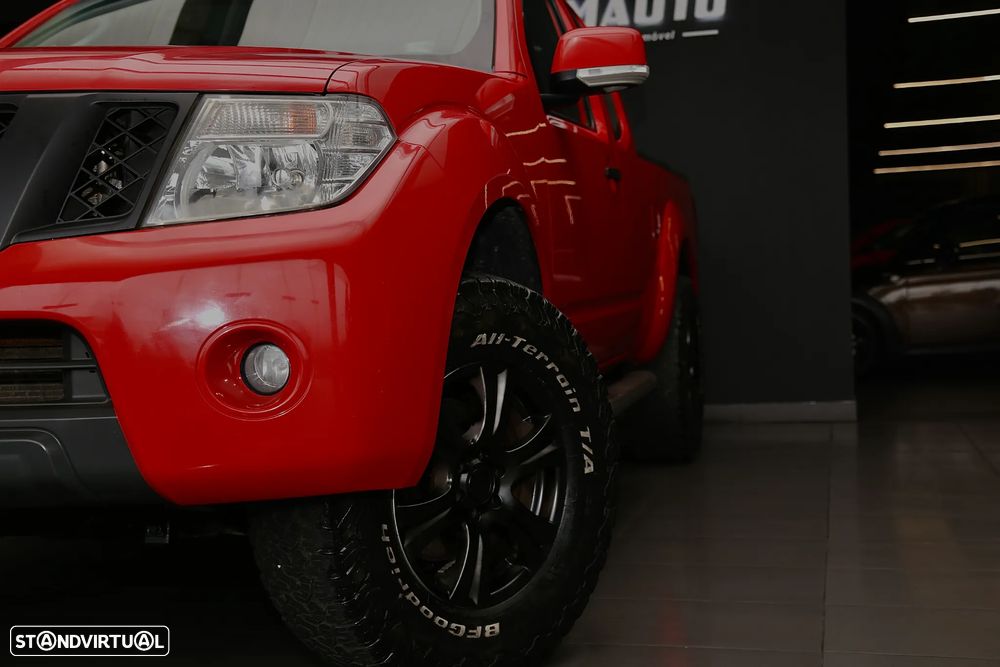 Nissan Navara 2.5 dCi CD LE Hi-Tech 4WD - 6