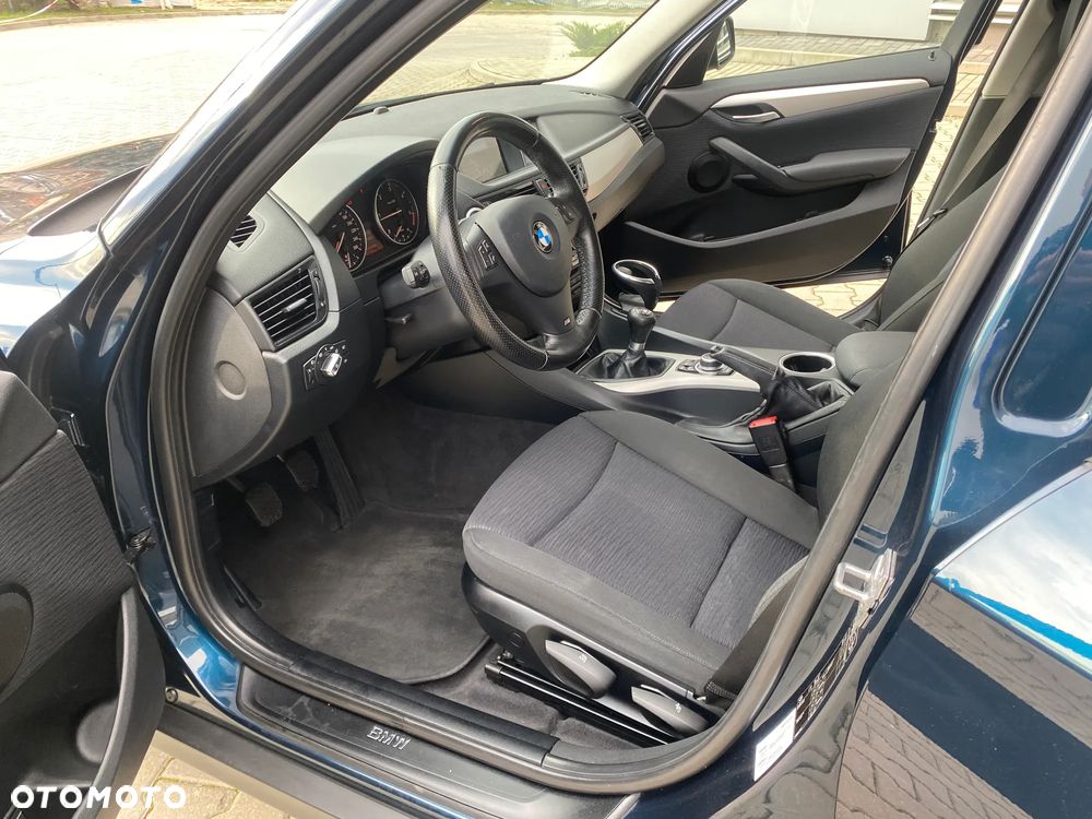 BMW X1 sDrive18d xLine - 11