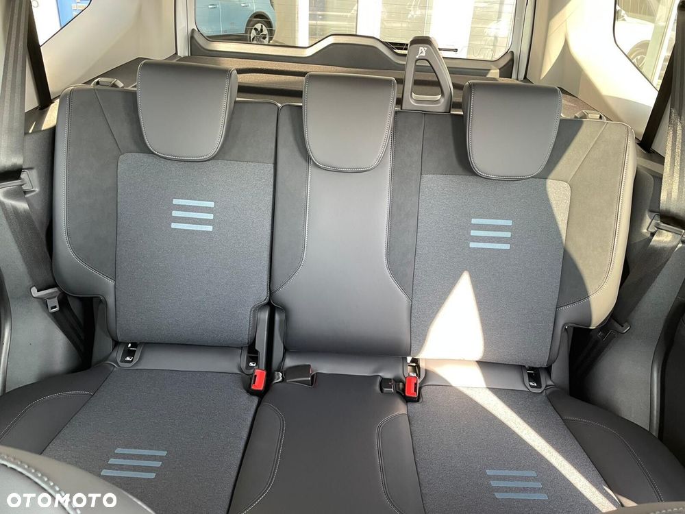 Ford Tourneo Courier - 29