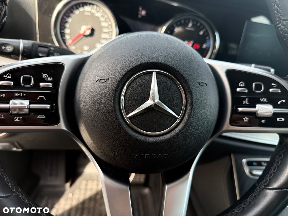 Mercedes-Benz Klasa E 220 d 9G-TRONIC - 24