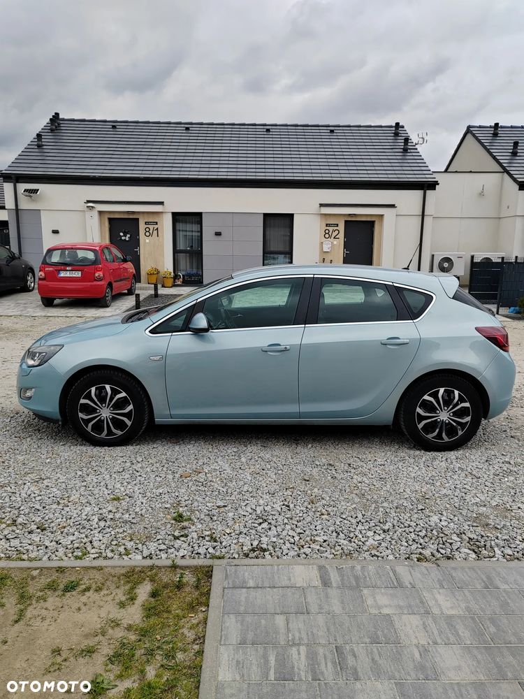 Opel Astra 1.7 CDTI DPF Cosmo - 1