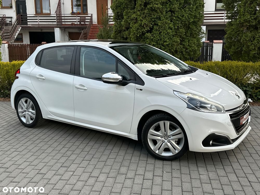 Peugeot 208 - 19