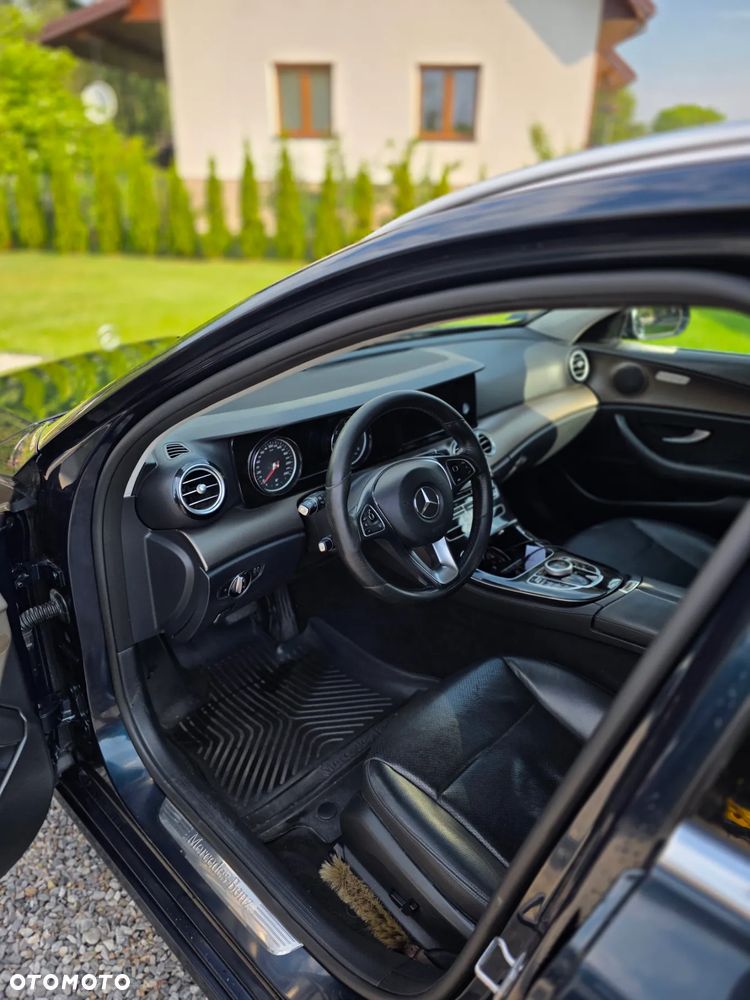 Mercedes-Benz Klasa E - 19