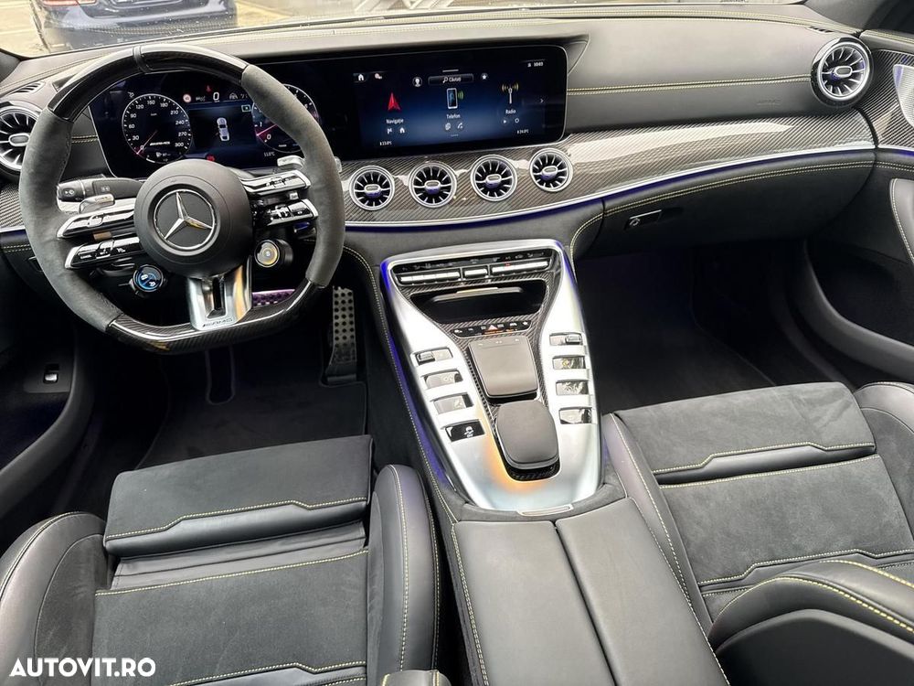 Mercedes-Benz AMG GT - 11