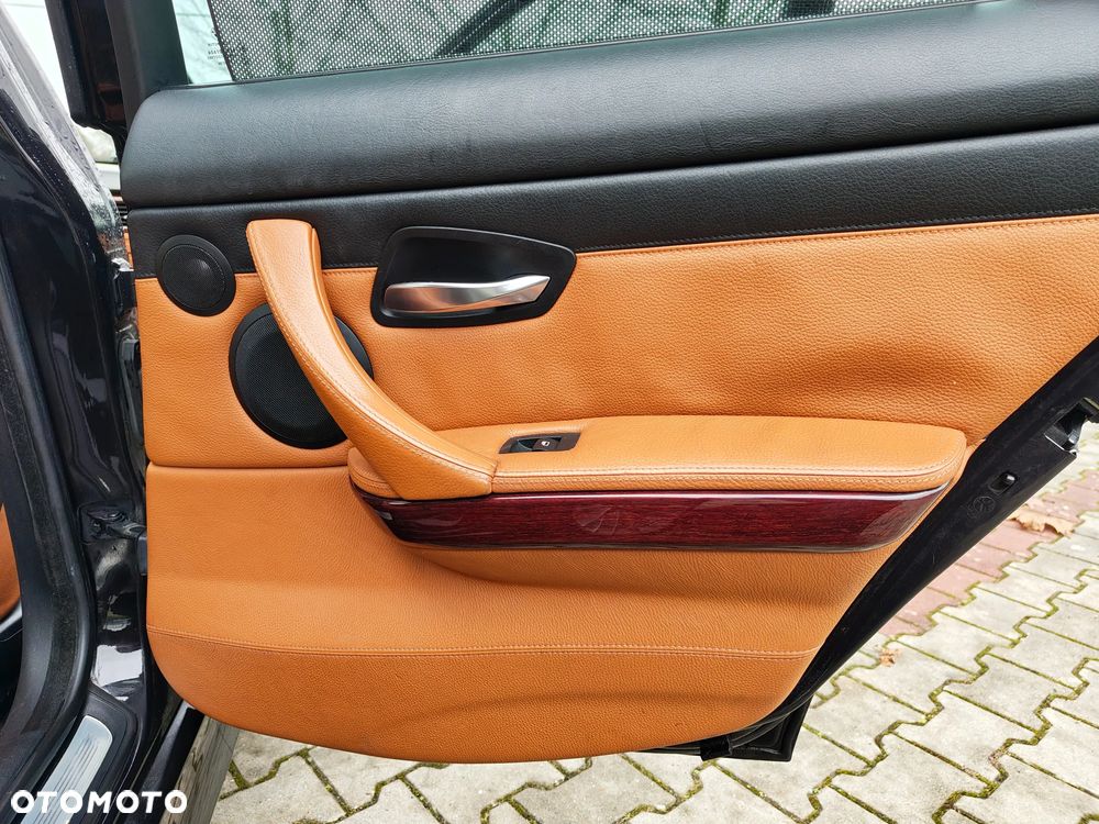 BMW Seria 3 - 21