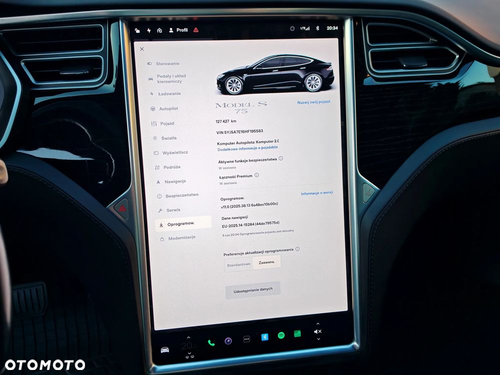 Tesla Model S - 25