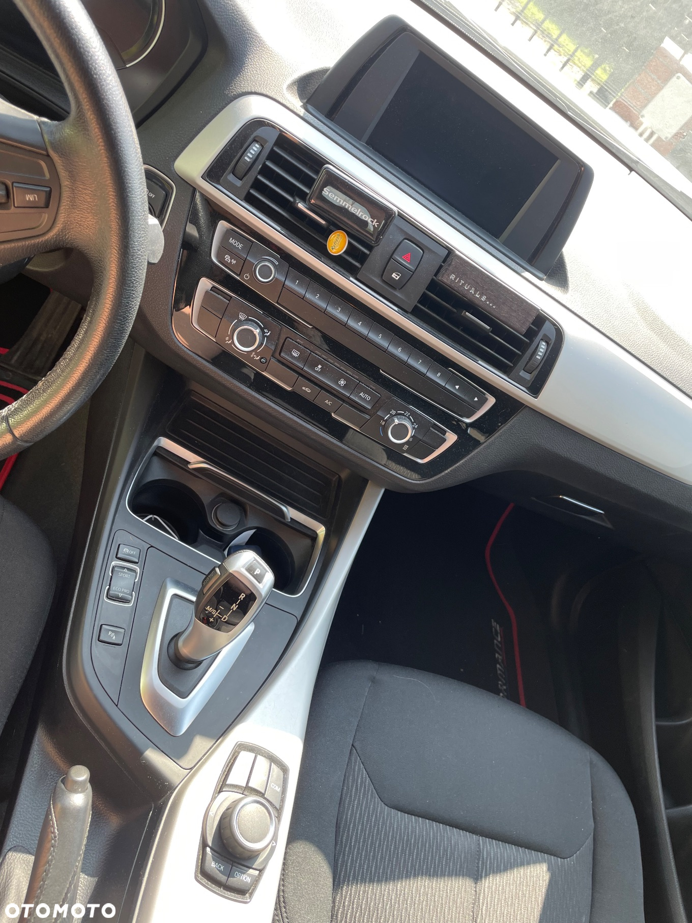 BMW Seria 1 118i - 13